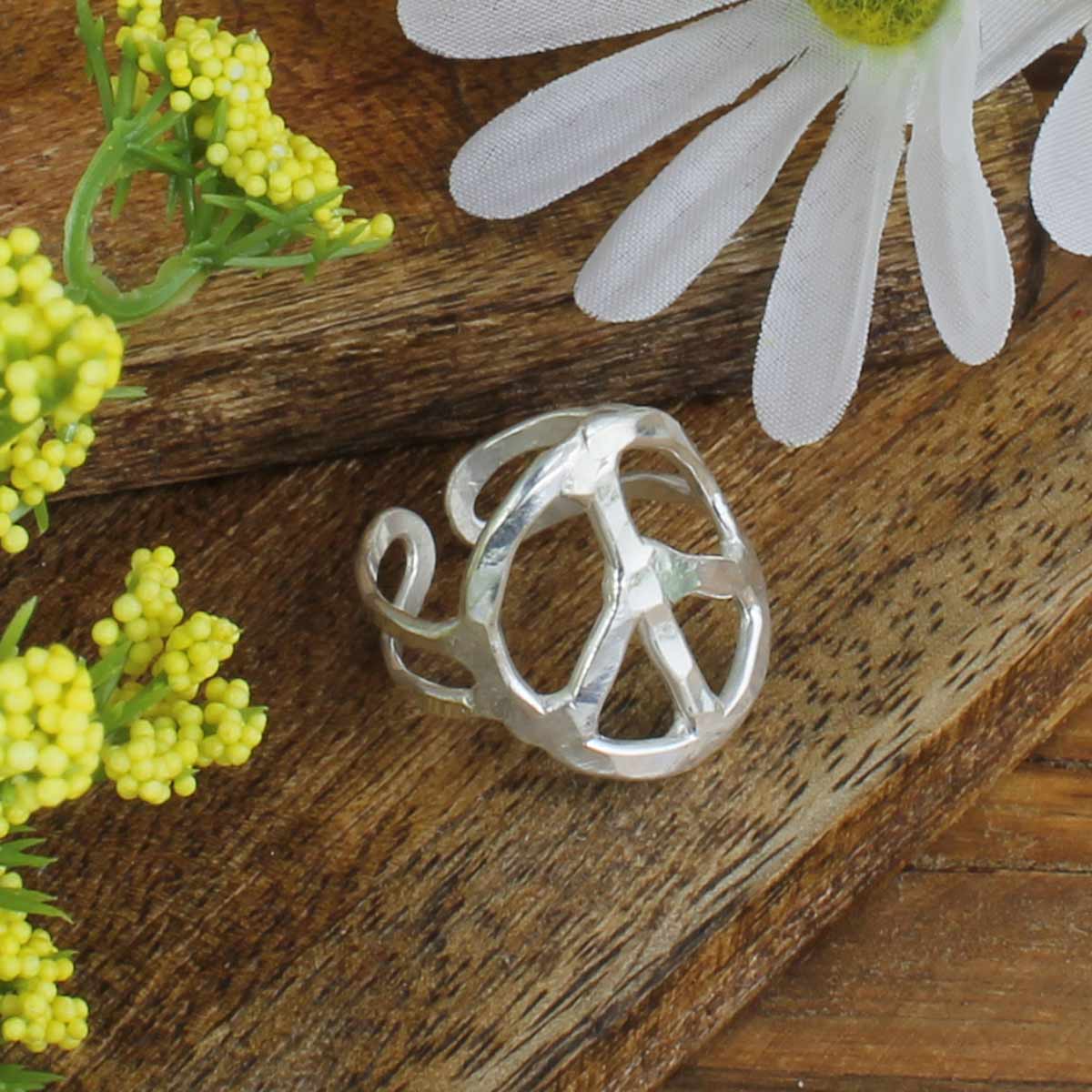 Woodstock Vibes Peace Sign Ring - Choice of Gold or Silver