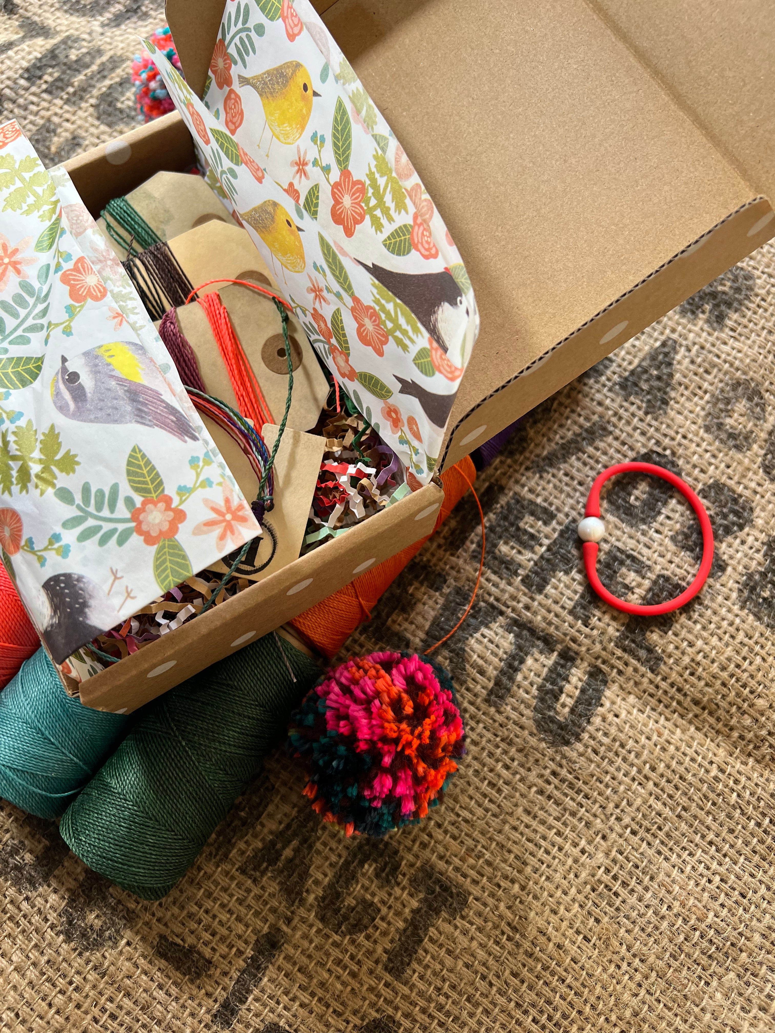 On-Site Friendship Bracelet Experience – Private Party & Event Booking