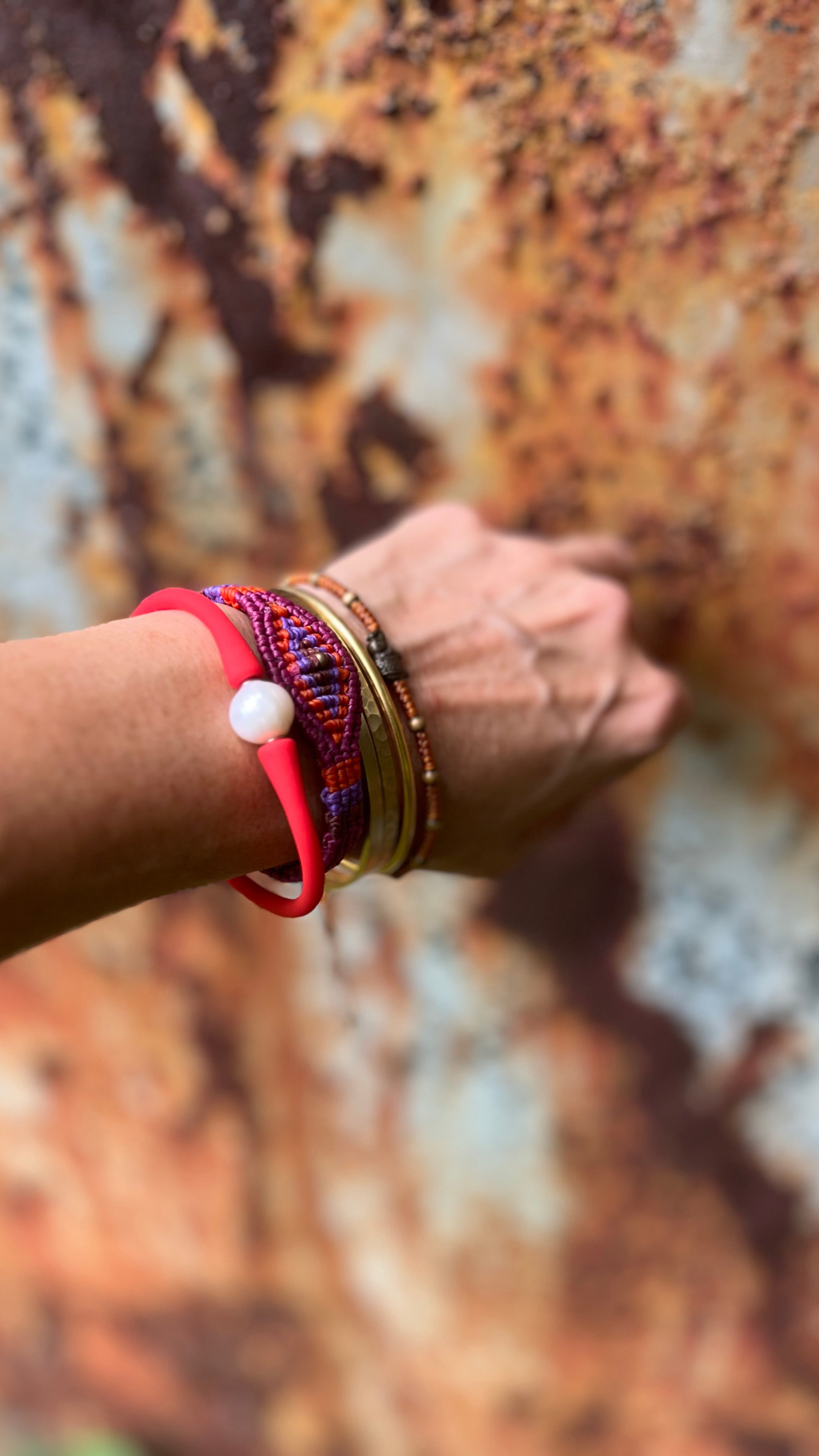 Waterproof Silicone Bangle with Large Natural Freshwater Pearl